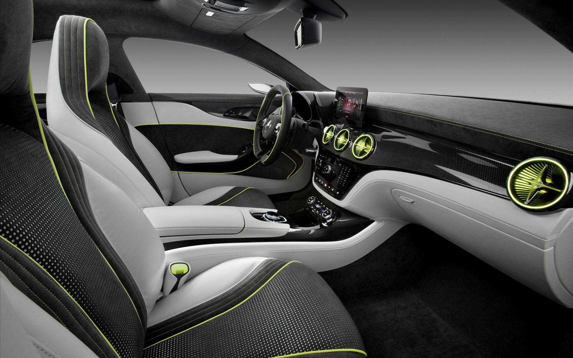 超跑也有绿色未来，插电式混合动力 Aston Martin Valhalla 内饰公布__财经头条