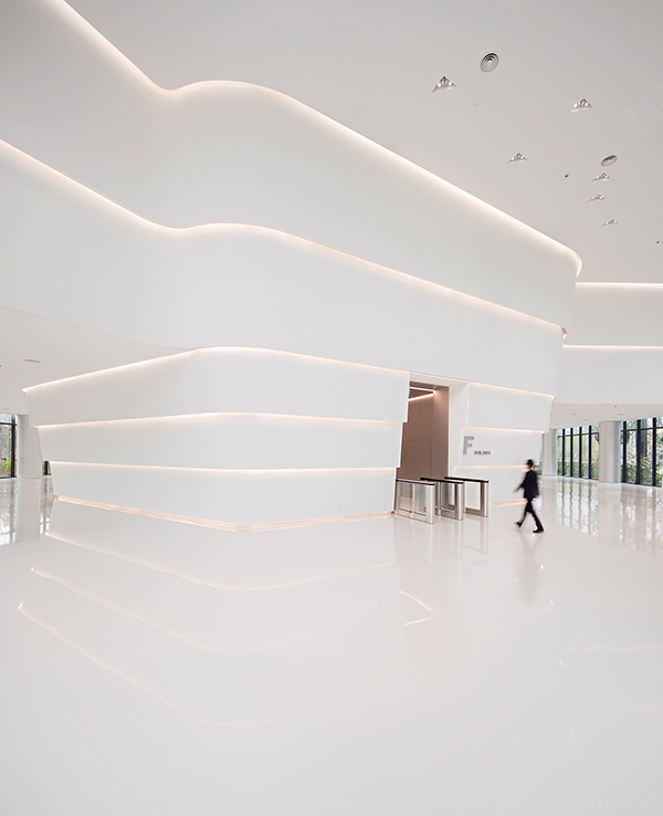 MCEC中西部商品交易中心-总面积达326,200┫,外墙采用玻璃幕墙,铝塑板,天花板采用矿物木板铝塑板---酷图编号4