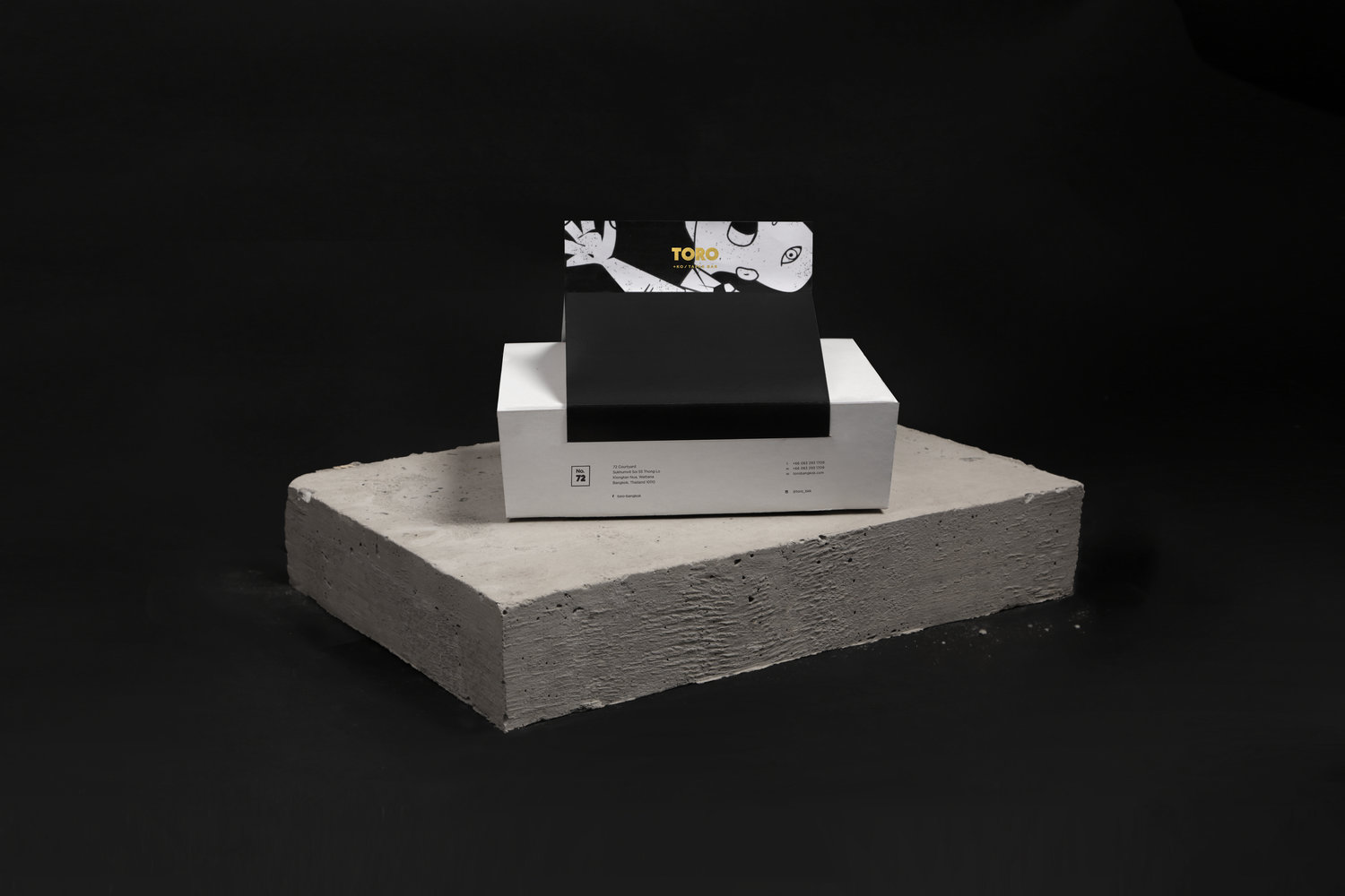 西班牙餐厅TORO-品牌设计-传统黑白色配色方案,外卖袋采用毕加索图纸,增加艺术表现力。---酷图编号1166559