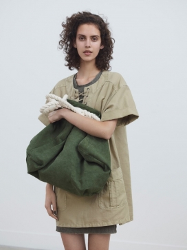 VOGUE时尚英国2016年4月-涅?纳维斯