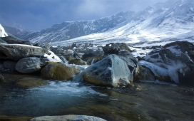 高清晰壮观寒冷冰雪冰川地桌面壁纸下载