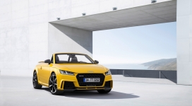 高清晰黄色奥迪TT跑车壁纸