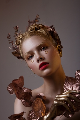 Gustav Klimt inspired樱桃杂志-金箔人