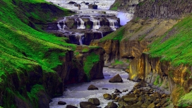 漂亮的山河梯级