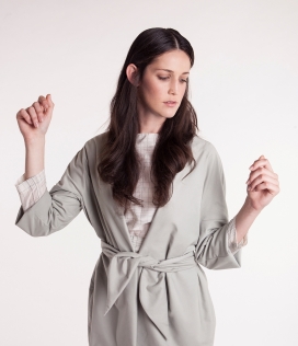 JU NINELLE RESORT-宽松大衣人像时装秀