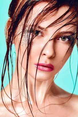 Ksenia VasilievaStyle-湿发女郎