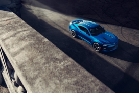 蓝色雪佛兰Camaro SS轿车摄影图