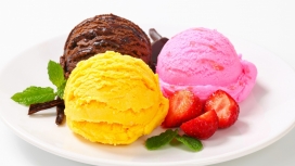 高清晰五彩冰淇淋壁纸