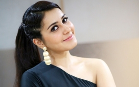 印度女郎-rashi khanna壁纸