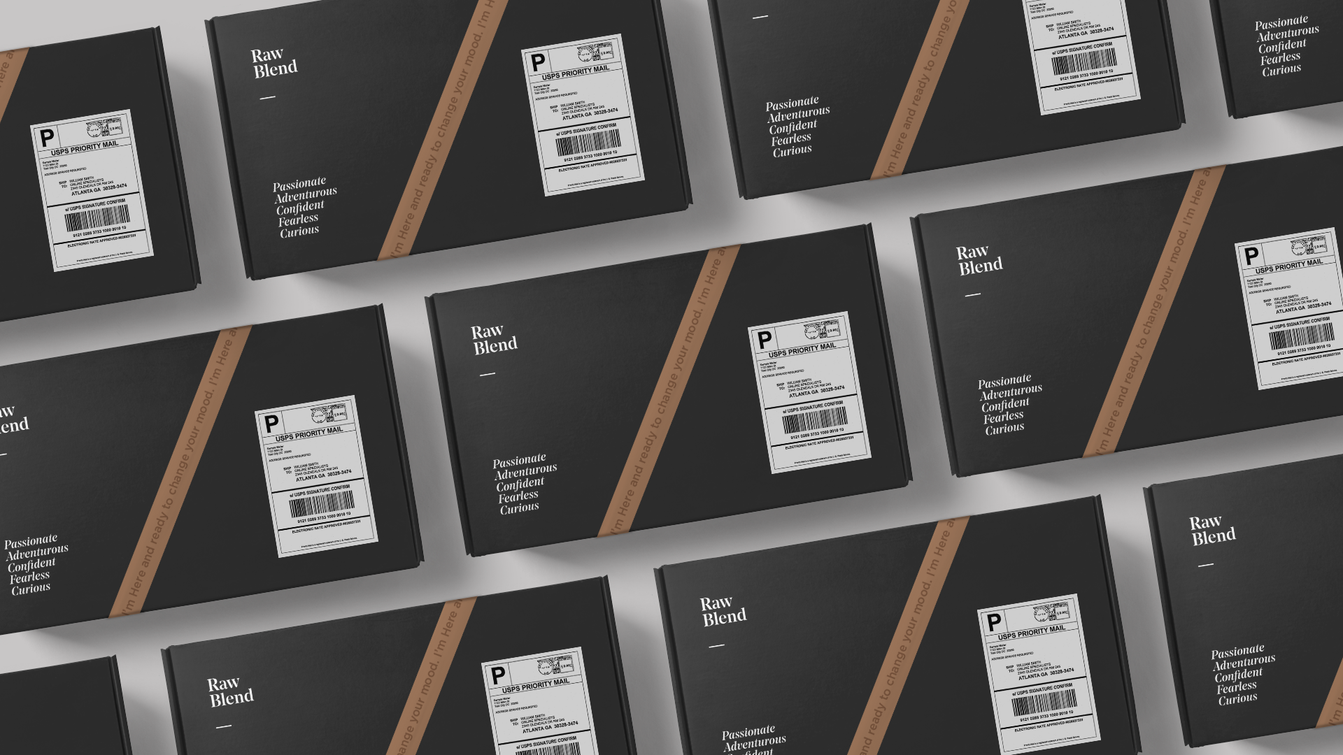 混合有机果汁的包装设计-非常方便随身携带,丰富多彩的抽象绘画,每个瓶子的设计反映了给人一种俏皮而充满活力的外观,黑白精致的外观传达奢华和质量,---酷图编号1172048