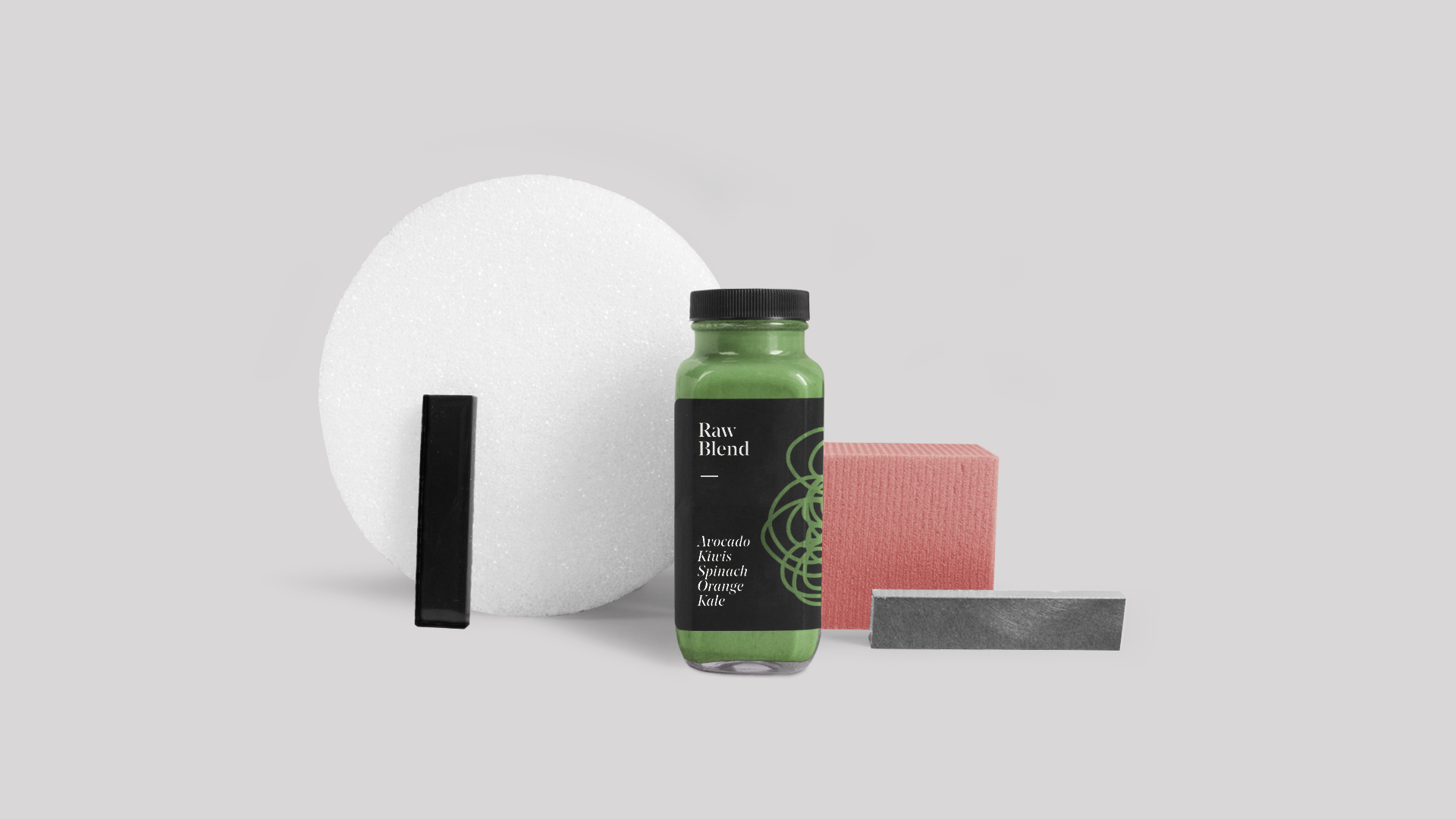 混合有机果汁的包装设计-非常方便随身携带,丰富多彩的抽象绘画,每个瓶子的设计反映了给人一种俏皮而充满活力的外观,黑白精致的外观传达奢华和质量,---酷图编号1172055