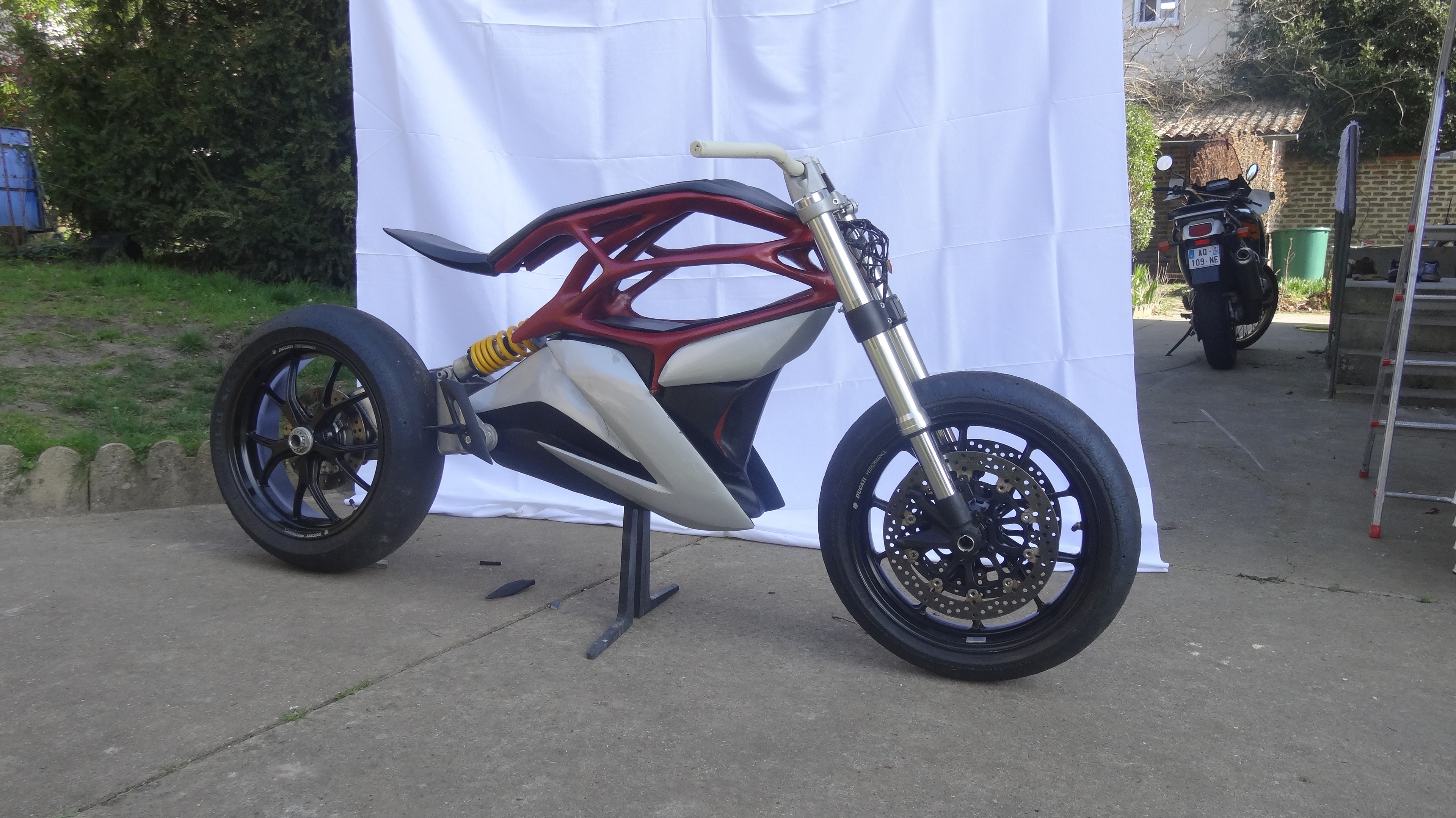 Ducati Nebia-杜卡迪没有“油箱”的摩托车设计---酷图编号1172827