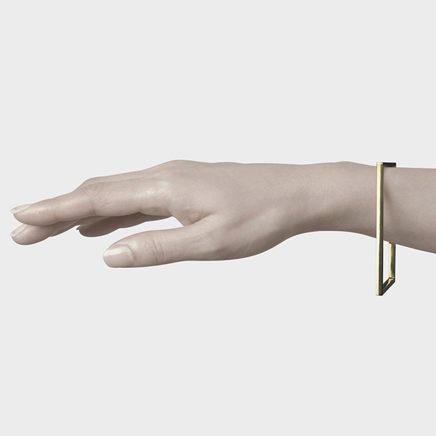 英国品牌推出的几何珠宝收藏-一系列的正方形和圆形形状的吊坠和手镯---酷图编号4