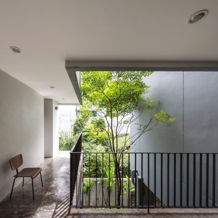 EKAR建筑师设计的泰国兽医和药剂师兄弟姐妹混凝土块房子---酷图编号1178339