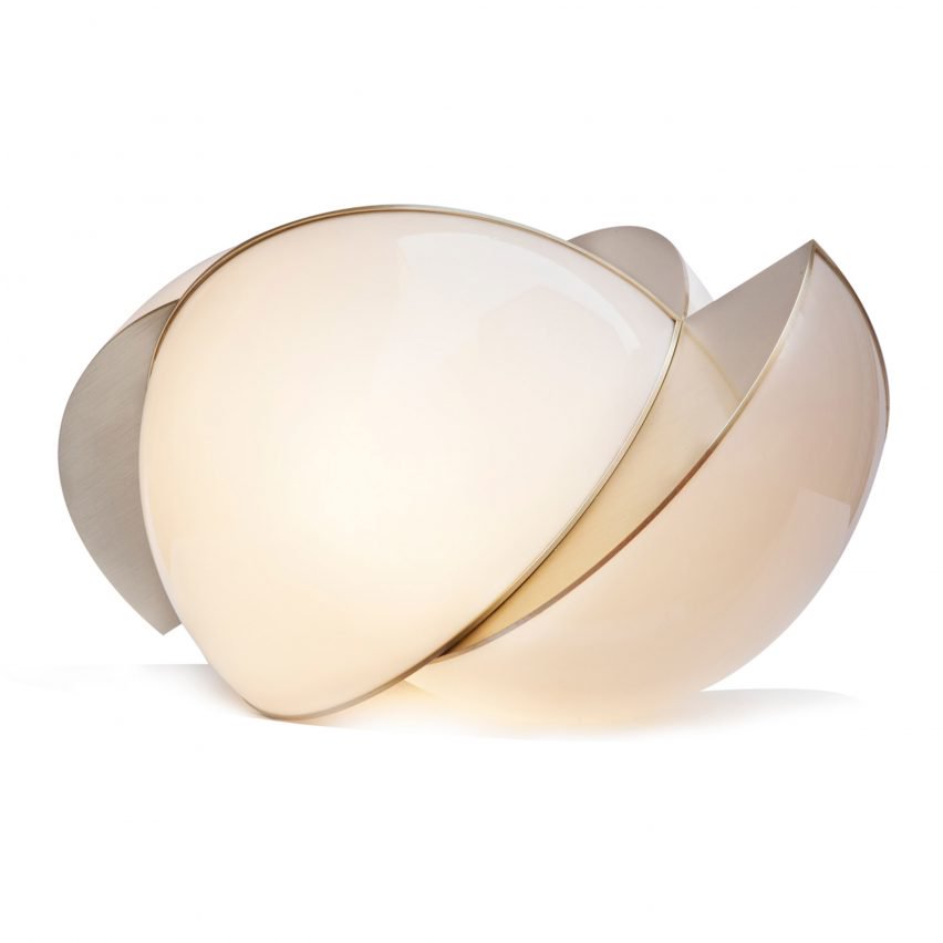 英国珠宝设计师拉拉・博欣(Lara Bohinc)设计的碰撞球-又破碎的球体制成的灯---酷图编号3