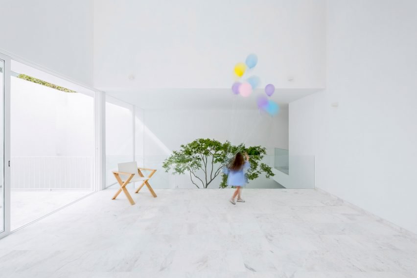 亚伯拉罕的地下室凹性房屋建筑设计---酷图编号1181389