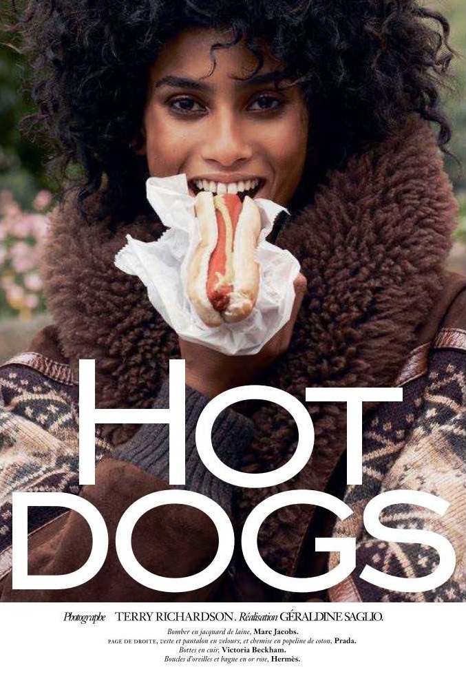 优雅的伊丽莎白-与宠物澡堂漫步-VOGUE时尚之都巴黎2017年8月---酷图编号3