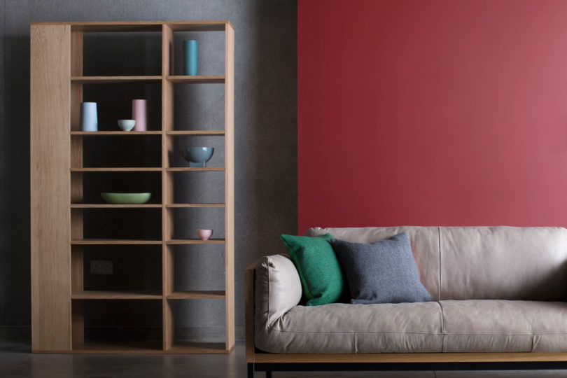 功能性和适应性的蕾雅木沙发-简约木框架和皮革装饰是其最大特点,展示了英国工艺---酷图编号2