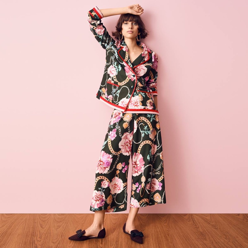 内心深处的叛逆-H&M五颜六色的印花和耳环-包括皮夹克、大分割褶裥裙秋装秀---酷图编号6