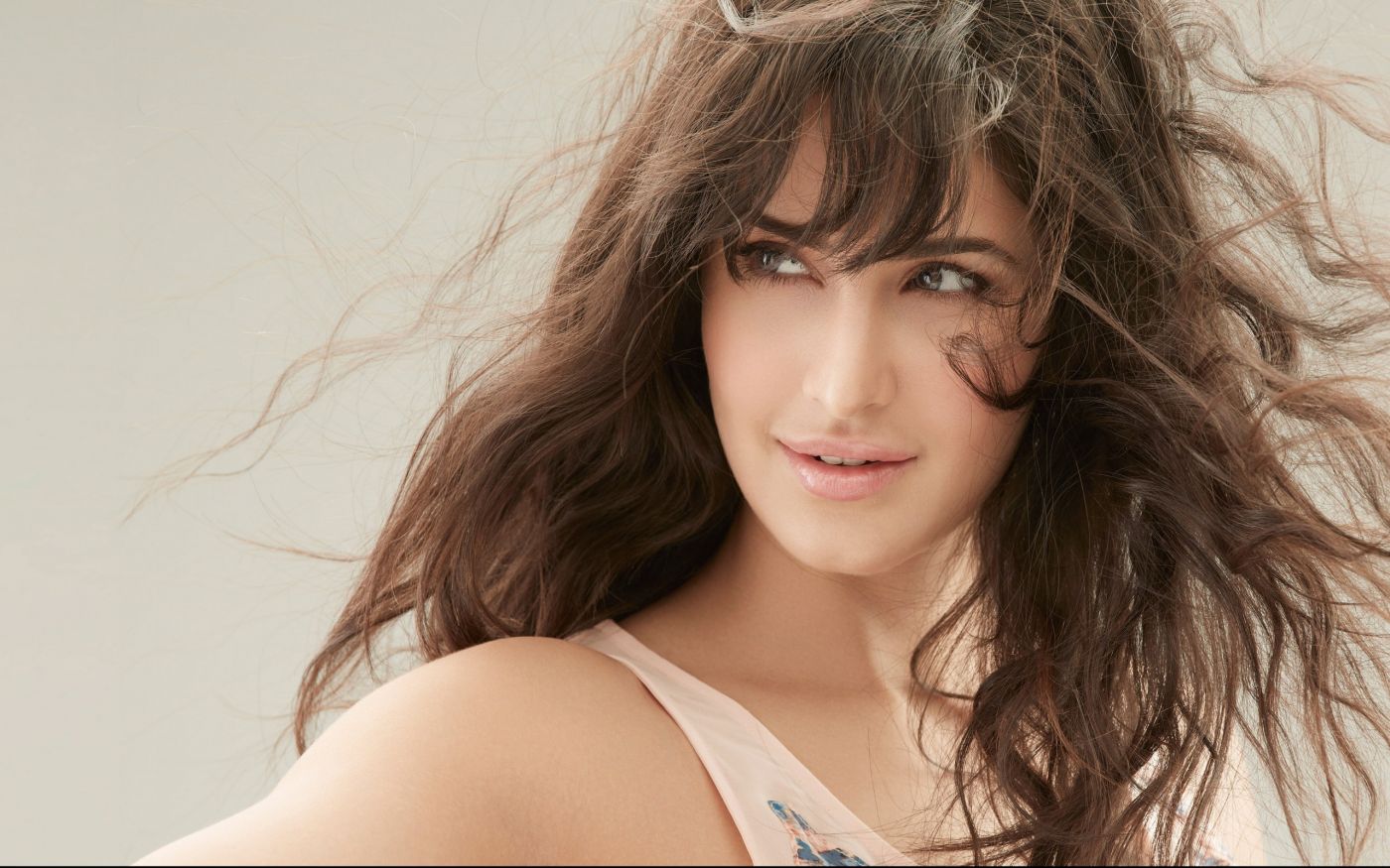 俏皮美丽的卡特莉娜・卡芙图片