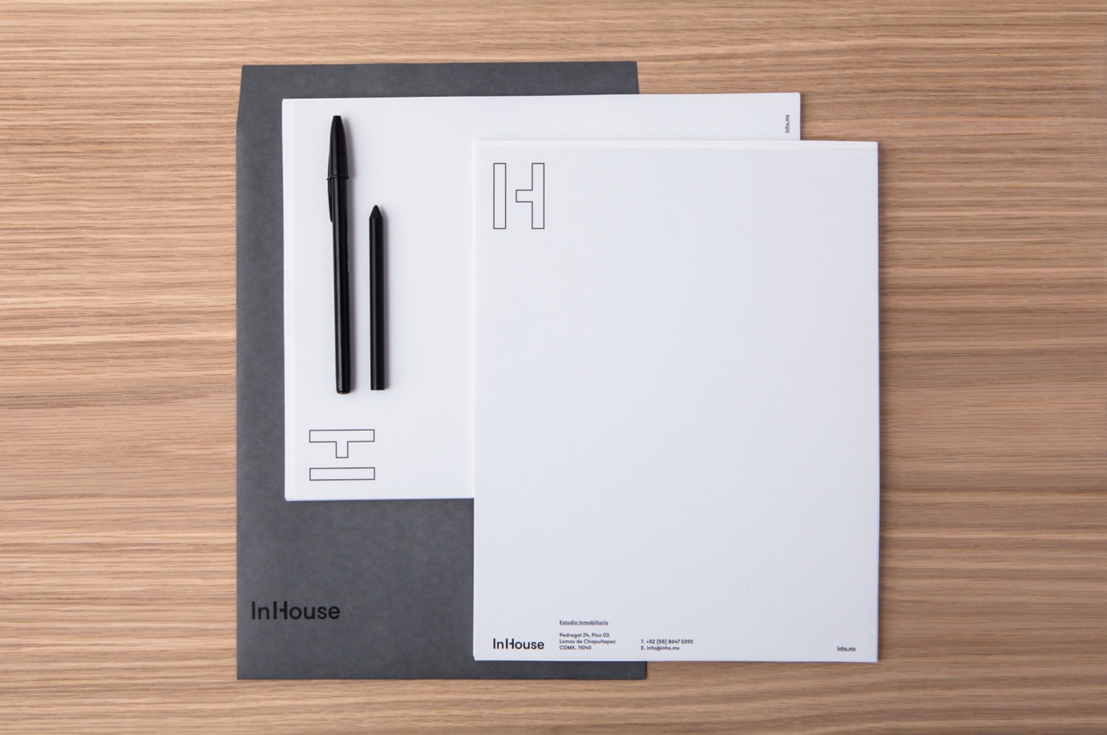 InHouse-一个强有力的室内建筑标志---酷图编号1184175