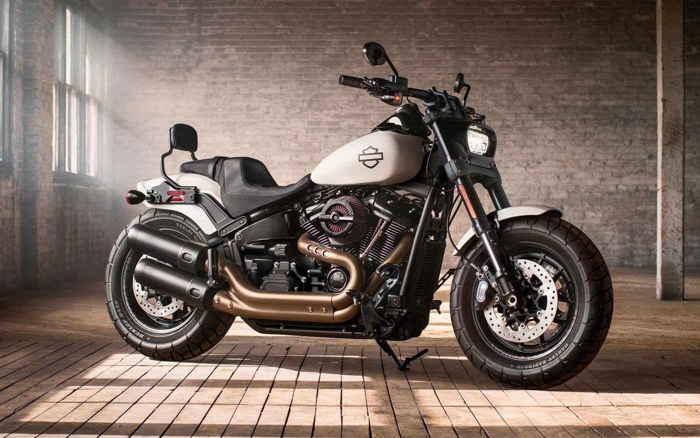 高清晰哈雷戴维森Softail摩托车壁纸图片