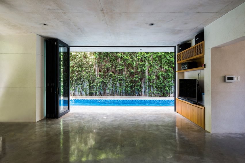 胡志明市堆叠的花盆地板房子-有允许树木伸出的地板---酷图编号6