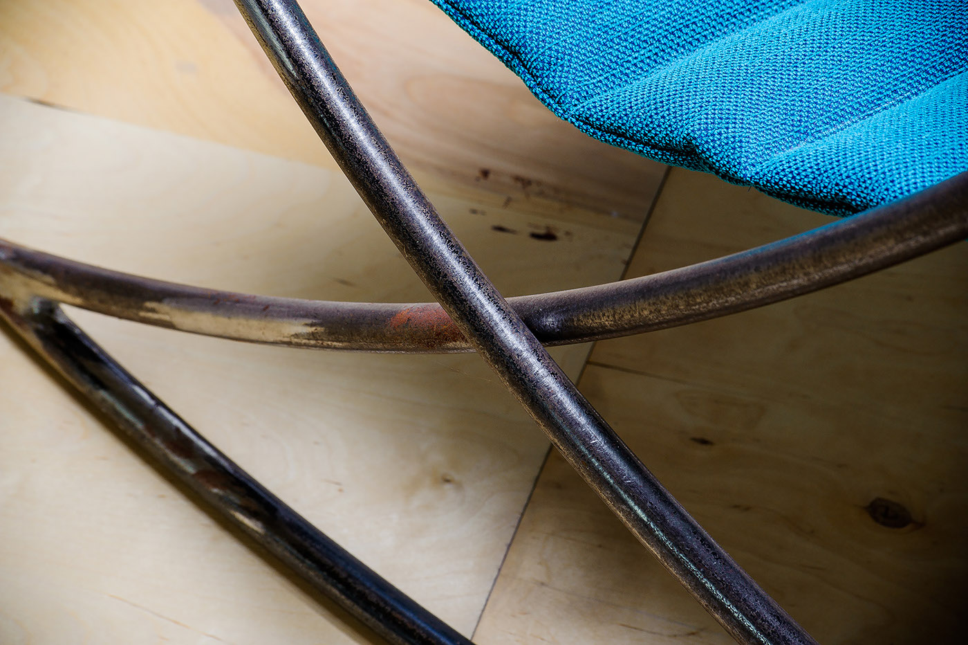 CROSSARC chair-圆弧椅子-有很多座位角度变化,他们可以很简单切换就像换手套一样---酷图编号15