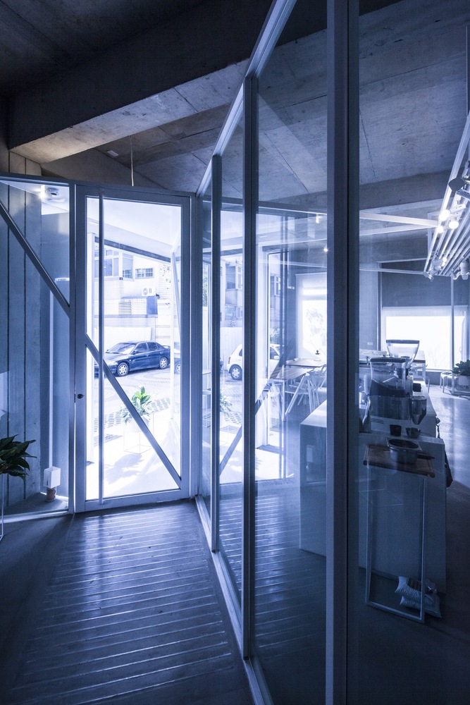 街景蓝白光影画布-舞者之家---酷图编号13