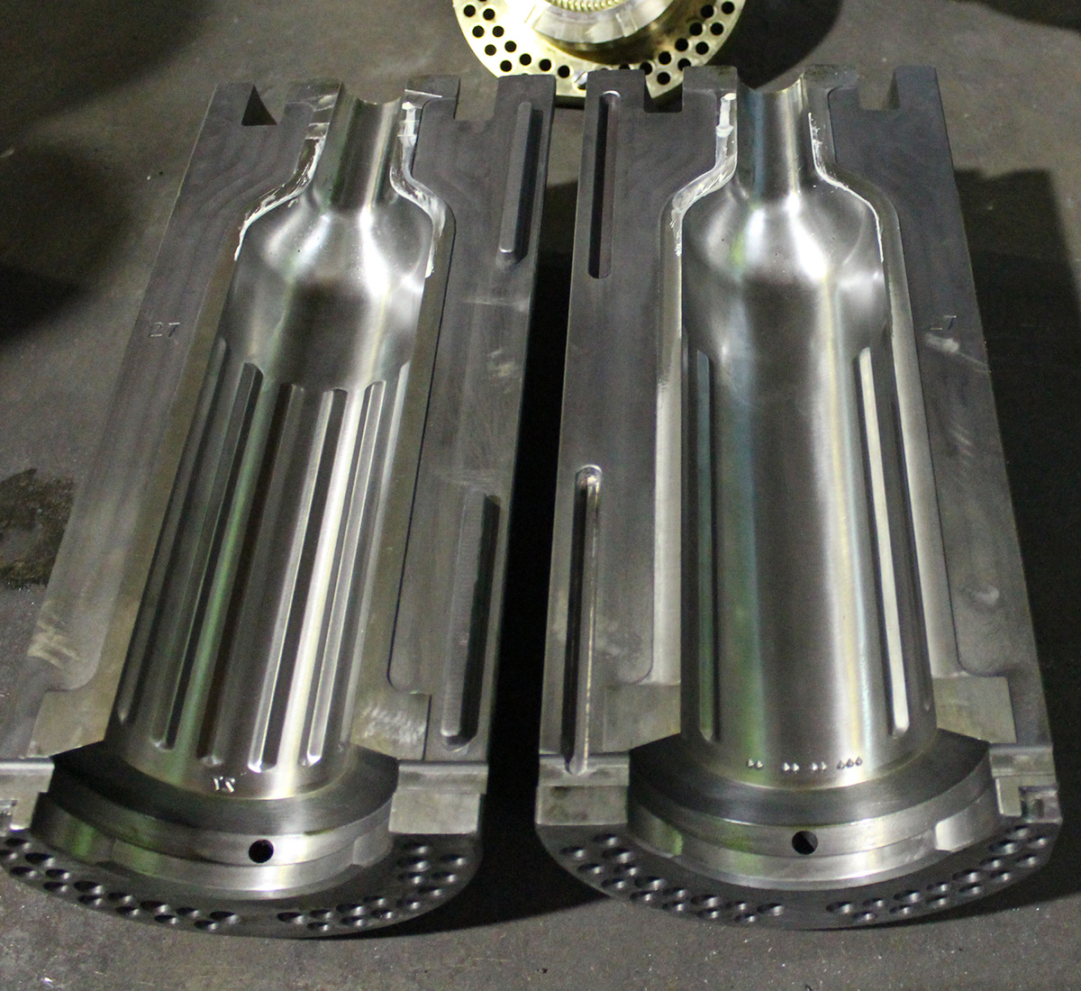 Laudum-酒瓶图形-荣获2016西班牙最佳奖---酷图编号1192490