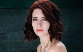 美诱的苏珊科菲壁纸