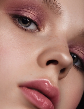 POGORELA-化妆人像