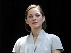 漂亮的马里昂・特兰达