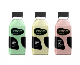 一个有趣的ZMOO水果和有机牛奶瓶装冰沙