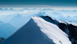 高清晰蓝色雪峰壁纸