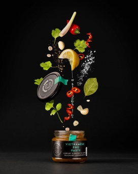 创造性的厨师新产品-圆滑的包装，一系列的香料和酱料