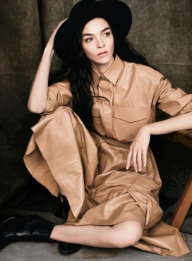 玛莉亚卡拉・波高诺-皮革宽帽简约时装秀