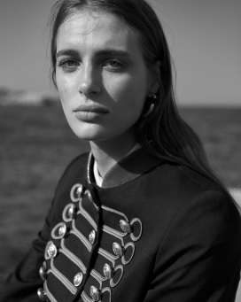 海边-Harper Bazaar波兰2017年10月