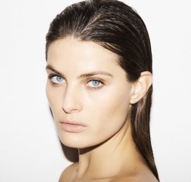 我的女人-皮革衣服和靴子