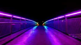 漂亮的五彩桥夜景