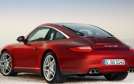 高清晰红色保时捷911跑车尾部壁纸