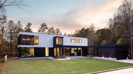 372平方米北卡罗莱纳繁茂的家