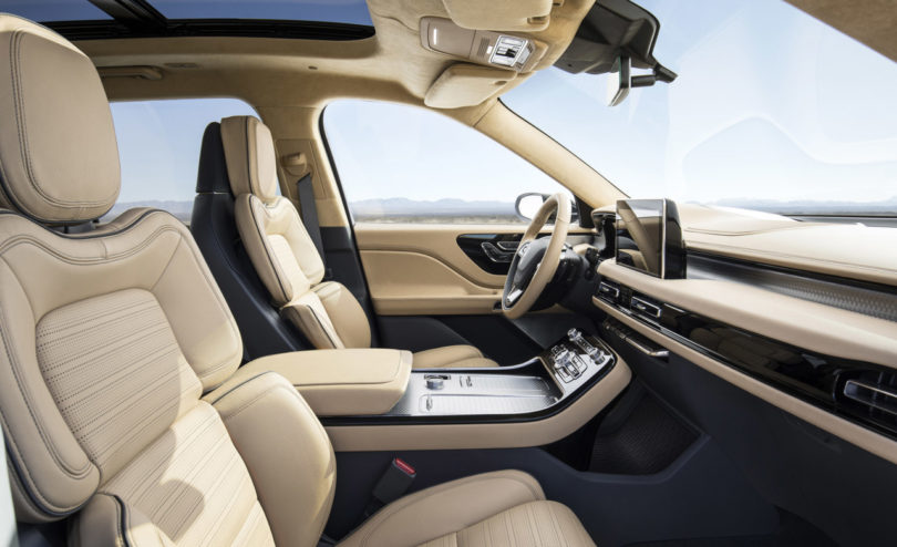 The New Lincoln-新的林肯飞行员---酷图编号1199276