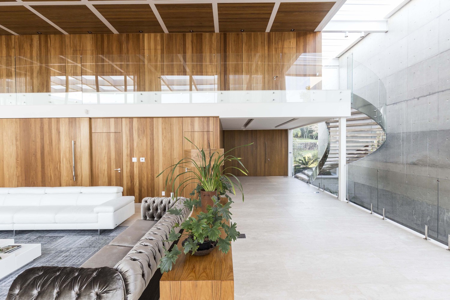 巴西木材与钢架混搭构建的阳光花园别墅---酷图编号30