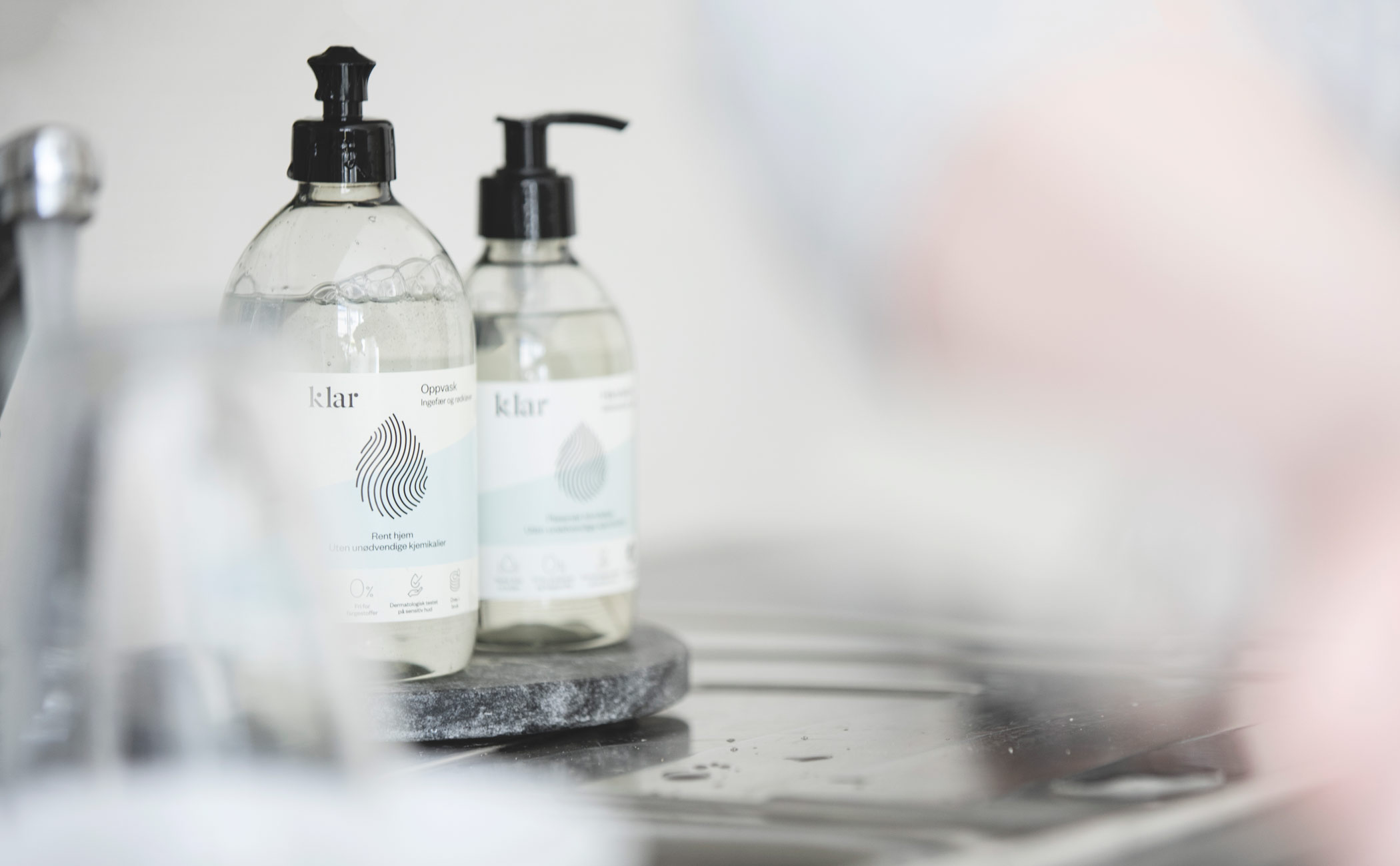 让你的房子更加环保-挪威Klar清洁剂品牌包装设计-设计新颖而简单,使得您不会介意让所有人都看不到的清洁产品---酷图编号5