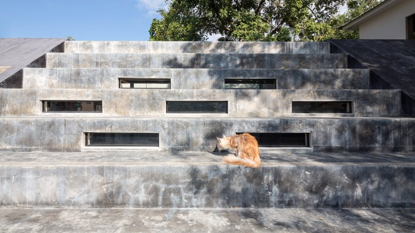 泰国清迈阶梯式屋顶露台和公共小巷的建筑---酷图编号1201602