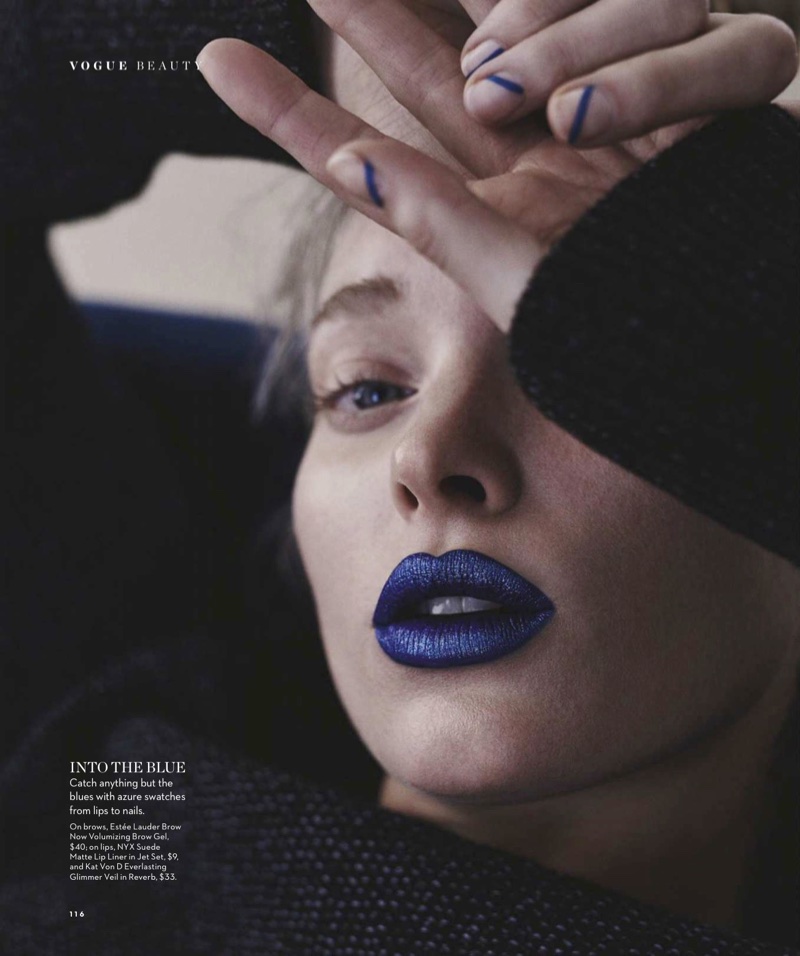 艾尔莎・霍斯卡-闪亮眼影以及蓝色唇膏,凌乱的发型,大胆的妆容---酷图编号1