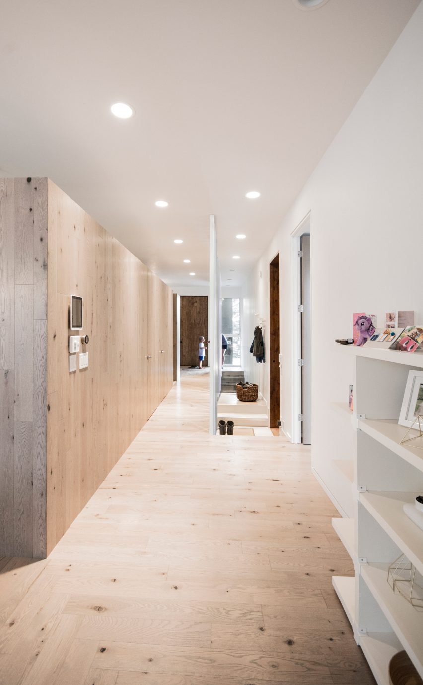 以其不寻常形状命名的温尼伯平行四边形住宅---酷图编号1204861