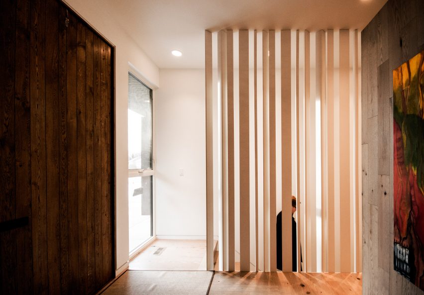 以其不寻常形状命名的温尼伯平行四边形住宅---酷图编号1204862