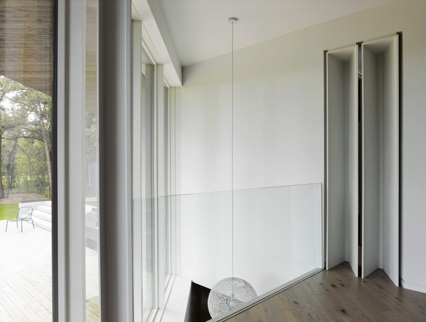 以其不寻常形状命名的温尼伯平行四边形住宅---酷图编号1204864